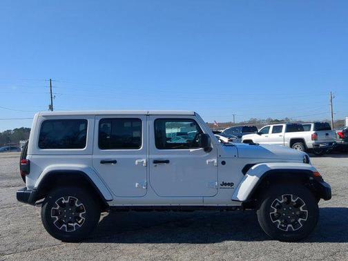 2025 Jeep Wrangler 4-Door Sahara 4x4