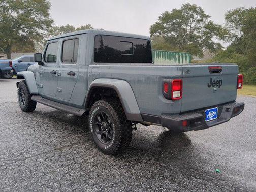 2025 Jeep Gladiator High Tide