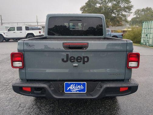 2025 Jeep Gladiator High Tide