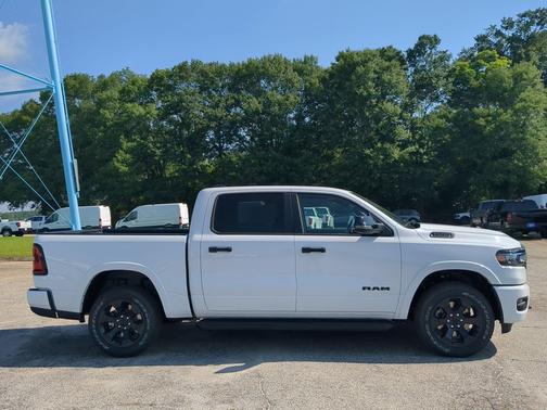 Bright White Clearcoat 2026 RAM 1500 Big Horn/Lone Star
