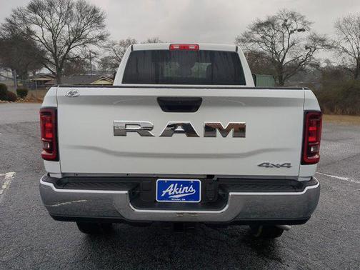 2026 RAM 2500 Tradesman Crew Cab 4x4 6'4' Box