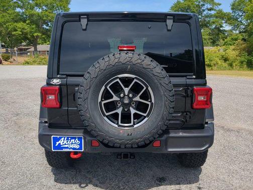 Black Clearcoat 2026 Jeep Wrangler Rubicon