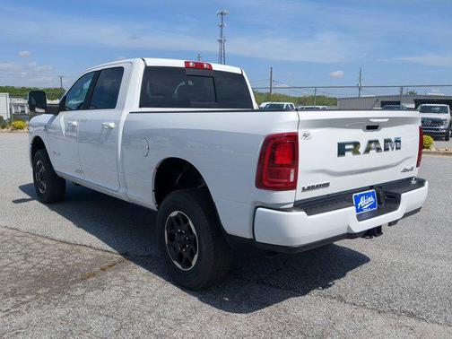 2025 RAM 2500 Laramie Crew Cab 4x4 6'4' Box