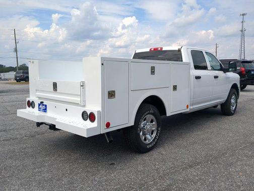 2025 RAM 2500 Tradesman Crew Cab 4x2 8' Box