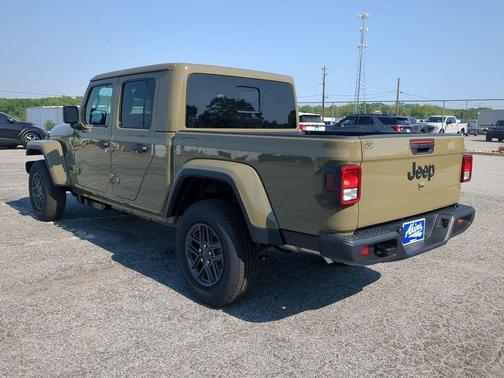 41 2026 Jeep Gladiator Sport S