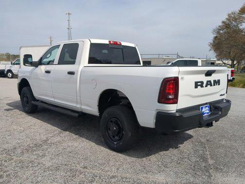 2026 RAM 2500 Tradesman Crew Cab 4x4 6'4' Box