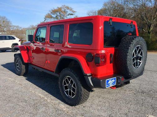 Firecracker Red Clearcoat 2026 Jeep Wrangler Rubicon