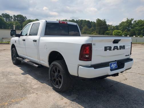 Bright White Clearcoat 2026 RAM 2500 Black Express Crew Cab 4x4 6'4' Box