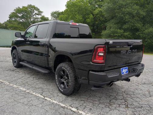 2025 RAM 1500 Warlock Crew Cab 4x4 5'7' Box