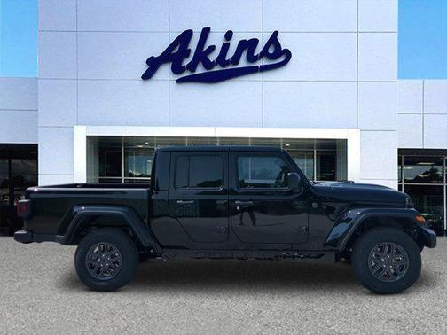 Black Clearcoat 2026 Jeep Gladiator Sport S