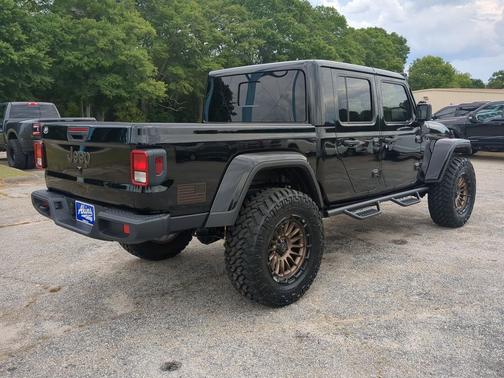 Black Clearcoat 2026 Jeep Gladiator Sport S