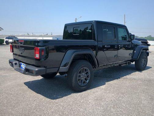 Black Clearcoat 2026 Jeep Gladiator Sport S