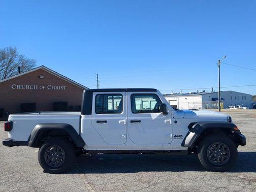 2026 Jeep Gladiator Sport