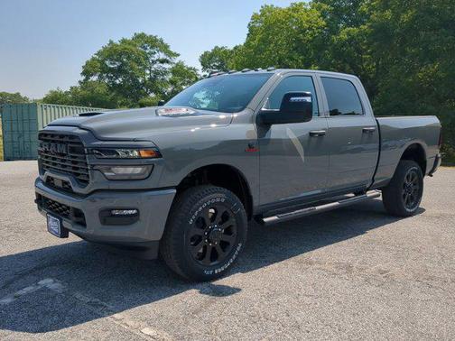 Ceramic Gray Clearcoat 2026 RAM 2500 Black Express Crew Cab 4x4 6'4' Box