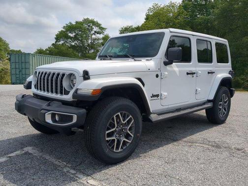 2025 Jeep Wrangler 4-Door Sahara 4x4