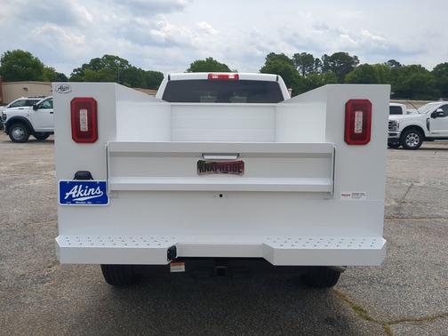 Bright White Clearcoat 2026 RAM 2500 Tradesman Crew Cab 4x4 8' Box