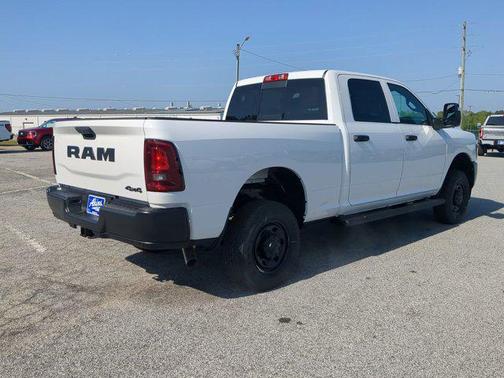 Bright White Clearcoat 2026 RAM 2500 Tradesman Crew Cab 4x4 6'4' Box