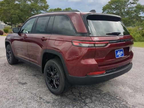 2025 Jeep Grand Cherokee Altitude