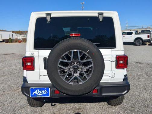 2026 Jeep Wrangler 4-Door Sahara 4x4