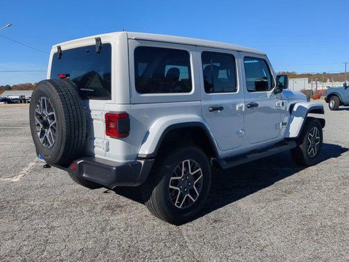 2026 Jeep Wrangler 4-Door Sahara 4x4