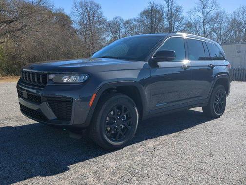 2026 Jeep Grand Cherokee Altitude