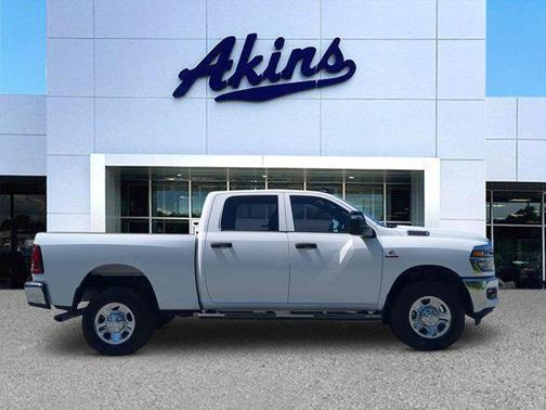 2025 RAM 2500 Tradesman Crew Cab 4x4 6'4' Box