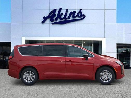 Red Hot Pearlcoat 2027 Chrysler Pacifica L