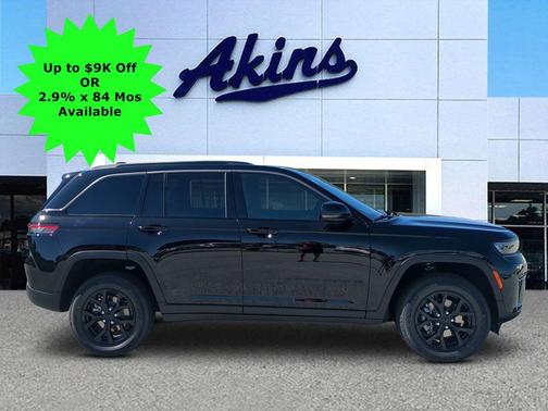 Diamond Black Crystal Pearlcoat 2026 Jeep Grand Cherokee Altitude
