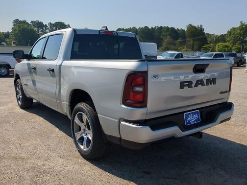 Silver Zynith 2026 RAM 1500 Express