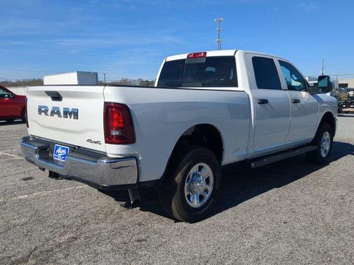 2026 RAM 2500 Tradesman Crew Cab 4x4 6'4' Box