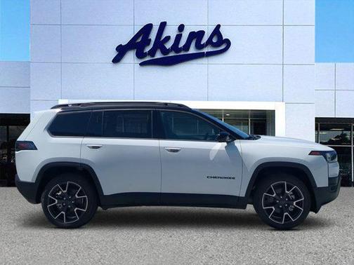 Bright White Clearcoat 2026 Jeep Cherokee Overland