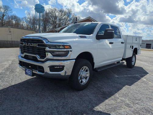 2026 RAM 2500 Tradesman Crew Cab 4x4 8' Box