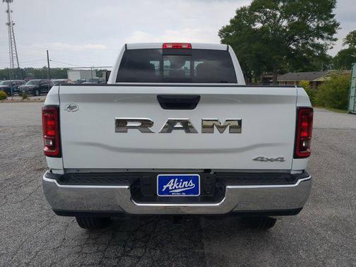 2025 RAM 2500 Tradesman Crew Cab 4x4 6'4' Box