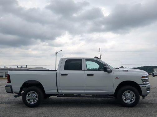 2025 RAM 2500 Tradesman Crew Cab 4x4 6'4' Box