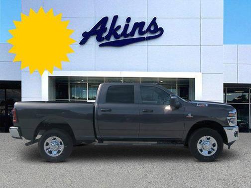 2025 RAM 2500 Tradesman Crew Cab 4x4 6'4' Box