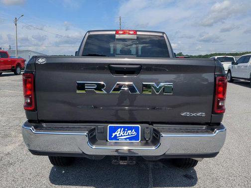 2025 RAM 2500 Tradesman Crew Cab 4x4 6'4' Box