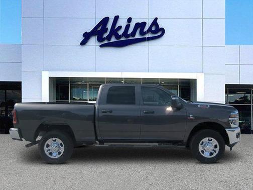 2025 RAM 2500 Tradesman Crew Cab 4x4 6'4' Box