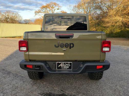 2025 Jeep Gladiator Sport S