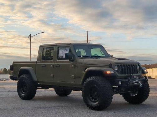 2025 Jeep Gladiator Sport S
