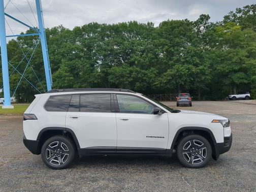 Bright White Clearcoat 2026 Jeep Cherokee Limited