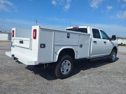 2026 RAM 2500 Tradesman Crew Cab 4x4 8' Box