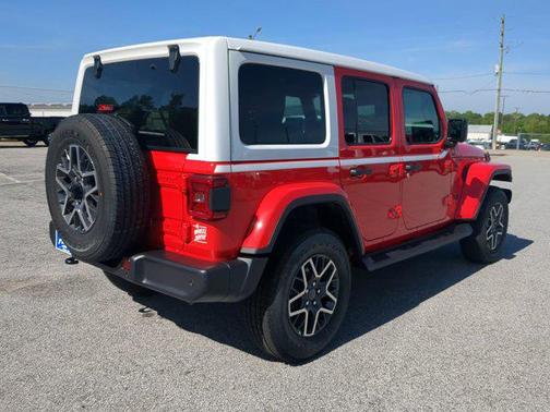 2026 Jeep Wrangler 4-Door Sahara 4x4