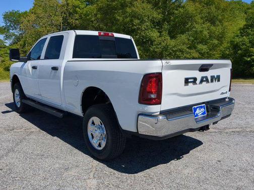 2025 RAM 2500 Tradesman Crew Cab 4x4 6'4' Box
