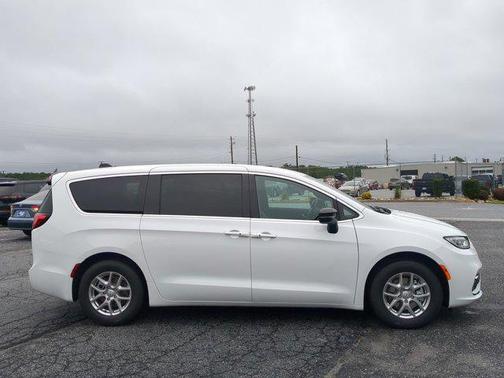 2026 Chrysler Pacifica L