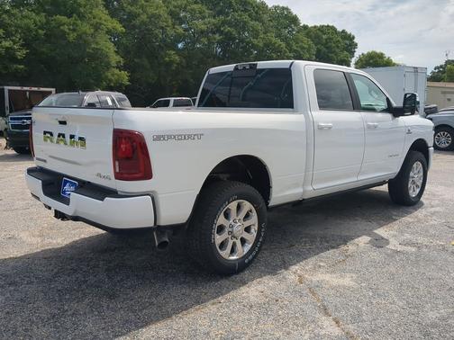 Bright White Clearcoat 2026 RAM 2500 Laramie Crew Cab 4x4 6'4' Box
