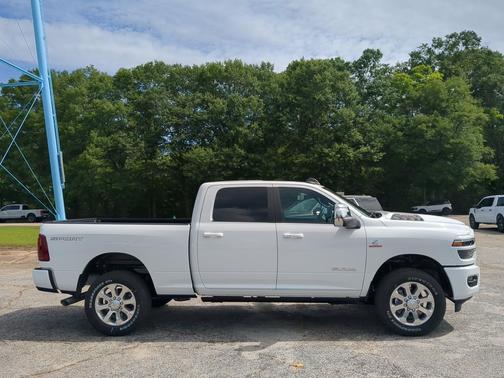 Bright White Clearcoat 2026 RAM 2500 Laramie Crew Cab 4x4 6'4' Box