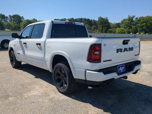 Bright White Clearcoat 2026 RAM 1500 Big Horn/Lone Star