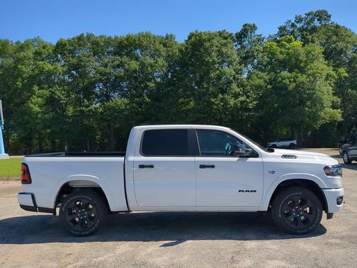 Bright White Clearcoat 2026 RAM 1500 Big Horn/Lone Star