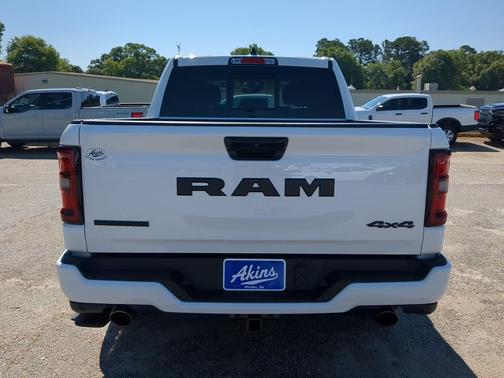 Bright White Clearcoat 2026 RAM 1500 Big Horn/Lone Star