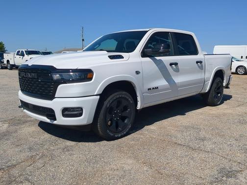 Bright White Clearcoat 2026 RAM 1500 Big Horn/Lone Star